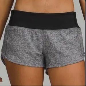 Lululemon Shorts Speed up low rise 2.5”